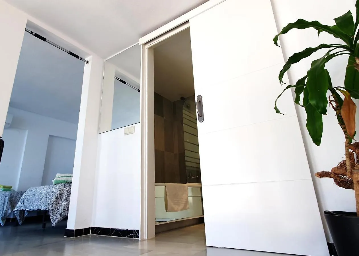 Skol 709 Duplex 1 Bedroom In Skol Marbella With Gibraltar And Sea Views 0*,  Spanien
